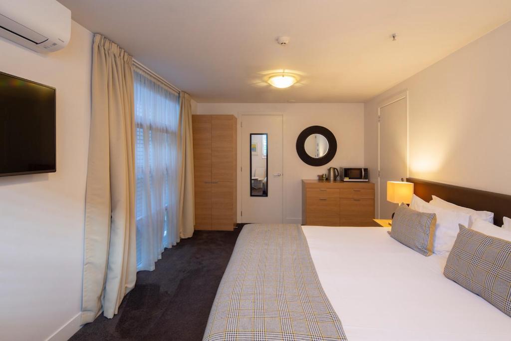 קווינסטאון Absolute Lakefront Location - 3 Bedroom Apartment מראה חיצוני תמונה